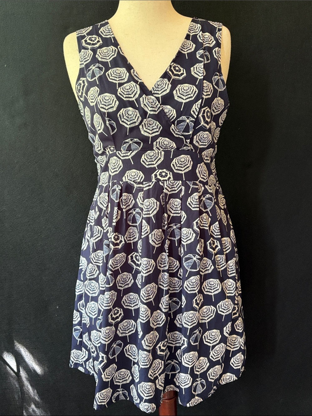Maison Jules Navy and White Beach Umbrella-Print Sleeveless Dress Size Large